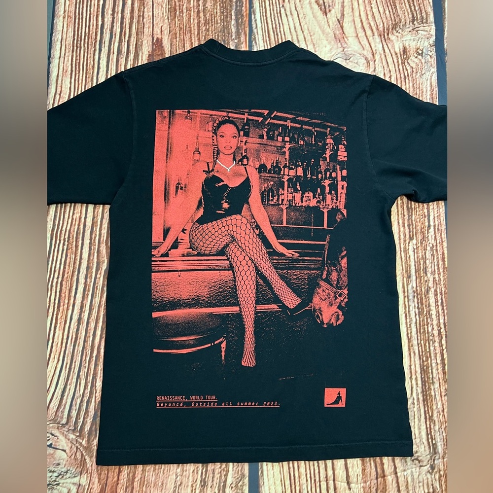 RARE Beyonce Swarovski Renaissance World Tour Atlanta Exclusive Tshirt Size M